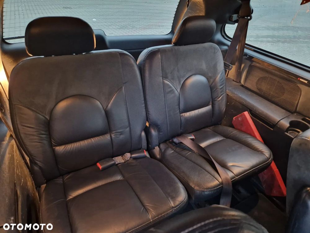 Chrysler Town & Country 3.8 - 12