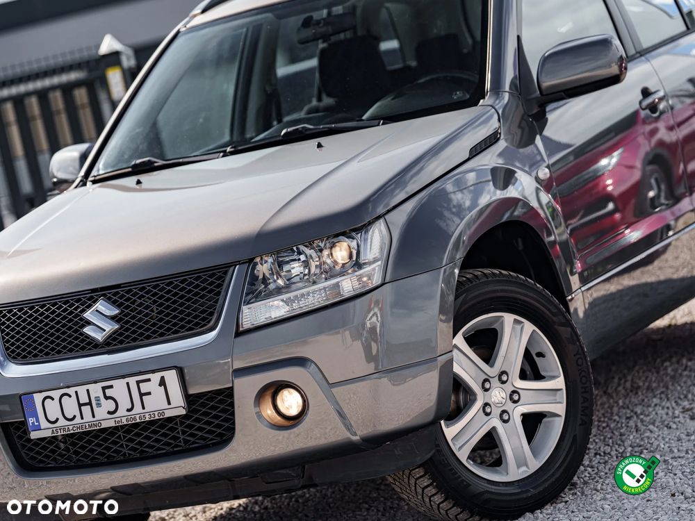 Suzuki Grand Vitara 2.0 Comfort + Family - 9