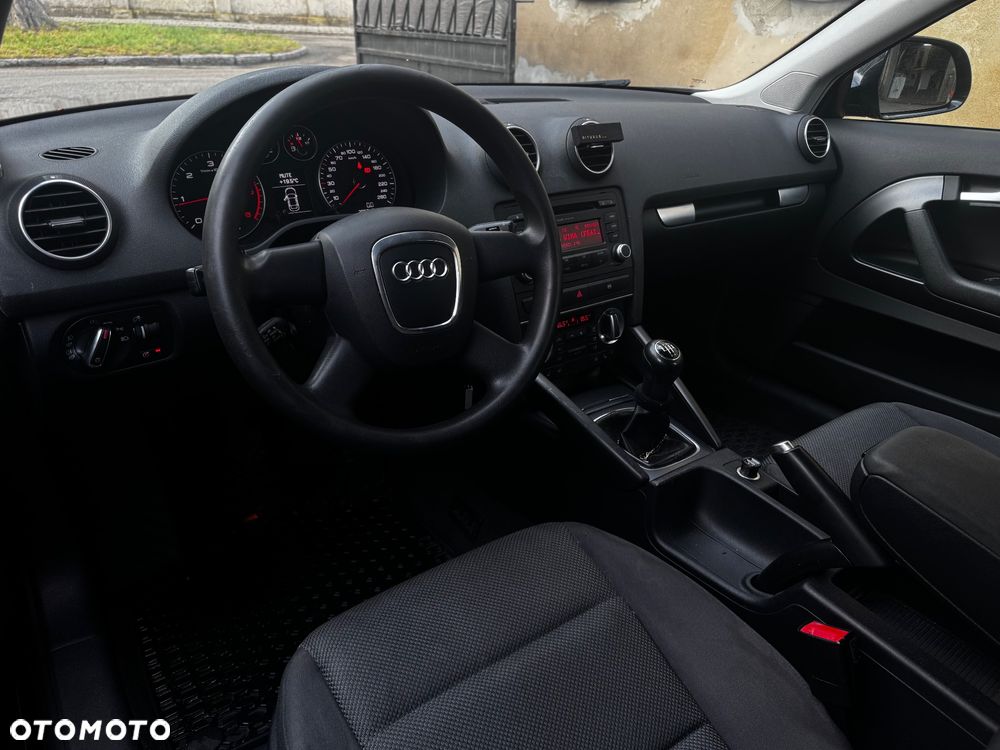 Audi A3 3-drzwiowe 1.9 TDI DPF Ambiente - 10