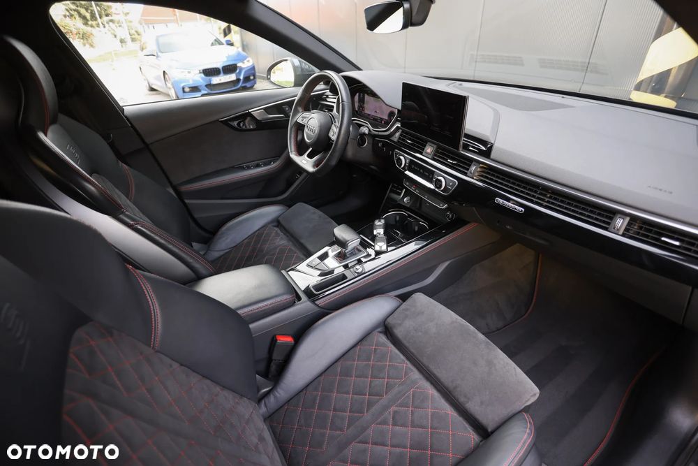 Audi A4 Avant 40 TDI quattro S tronic S line - 26