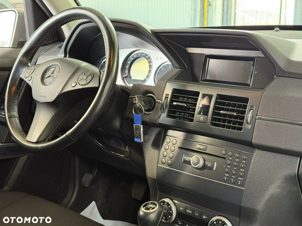 Mercedes-Benz GLK - 11