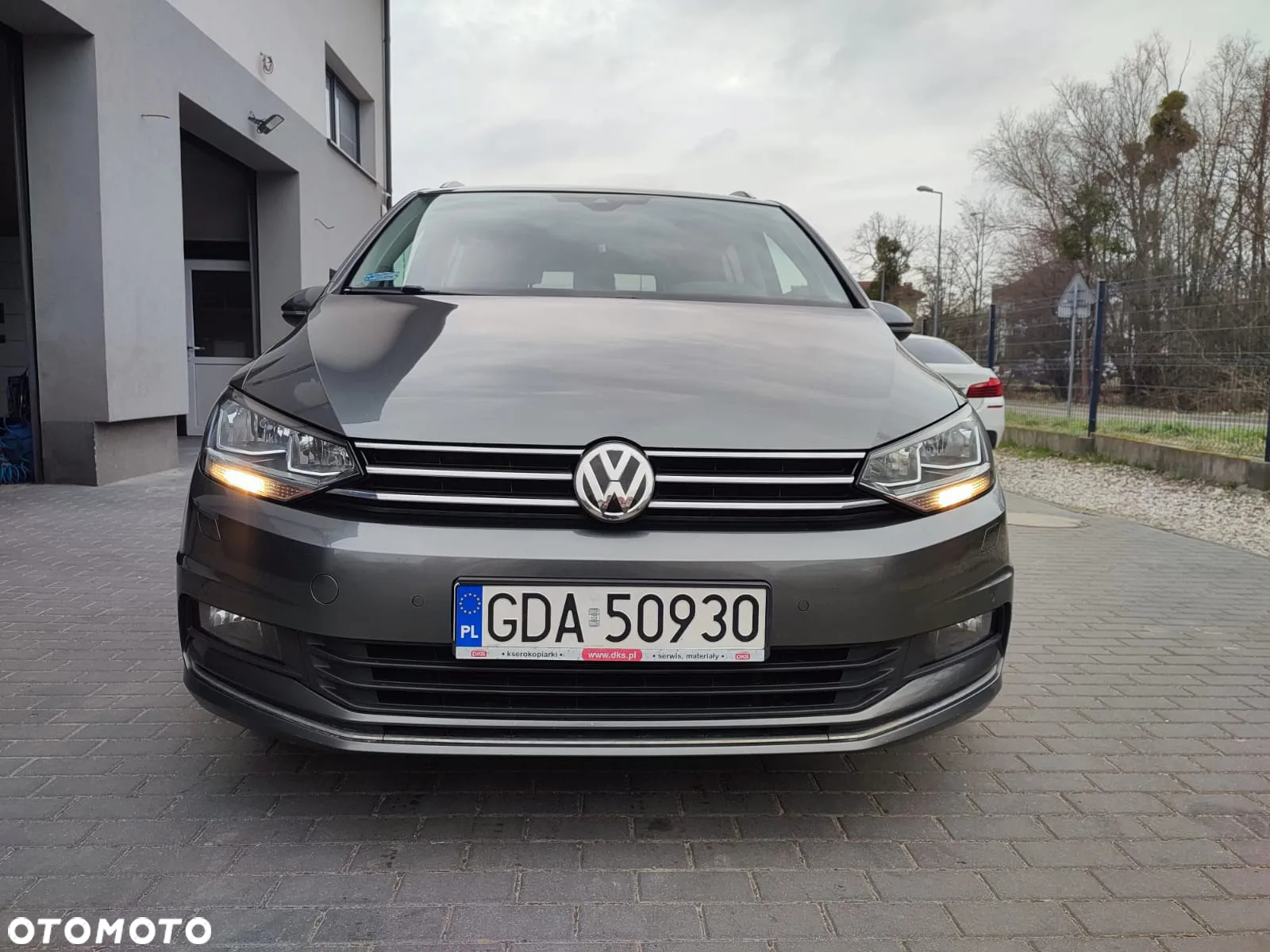 Volkswagen Touran 1.6 TDI SCR (BlueMotion Technology) DSG Comfortline - 2