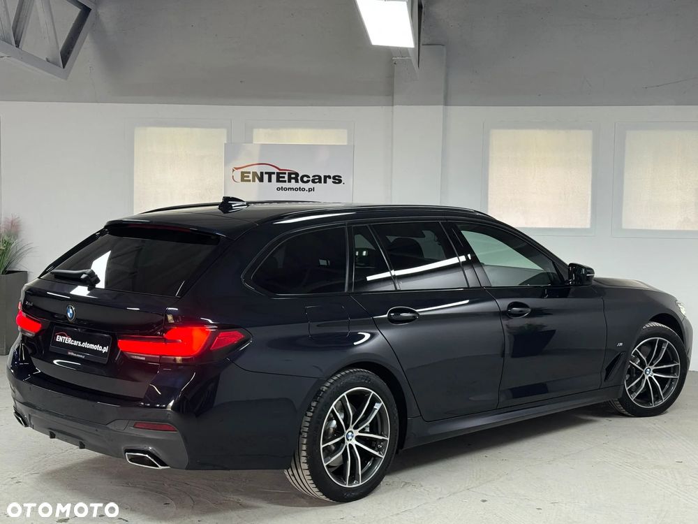 BMW Seria 5 520d xDrive Touring M Sport Edition - 18