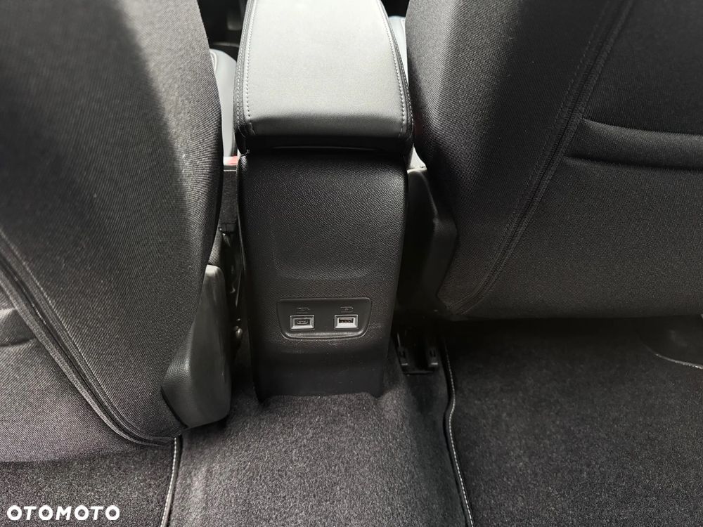 Peugeot 2008 PureTech 130 Allure S&S EAT8 - 27