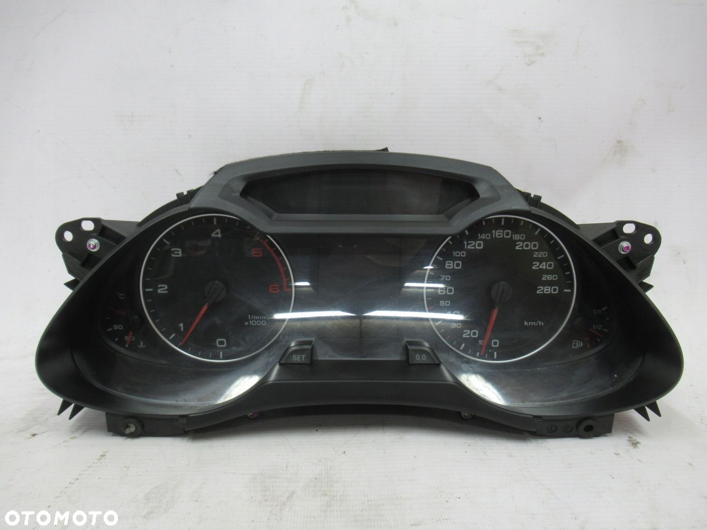LICZNIK AUDI A4 B8 2.0 TDI 8K0920930C - 1