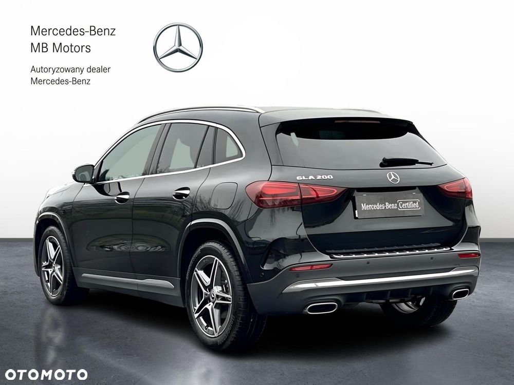 Mercedes-Benz GLA 200 AMG Line - 4