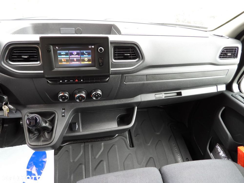 Renault MASTER PLANDEKA 10 PALET WEBASTO TEMPOMAT NAWIGACJA LEDY PNEUMATYKA KLIMATYZACJA  165KM - 33