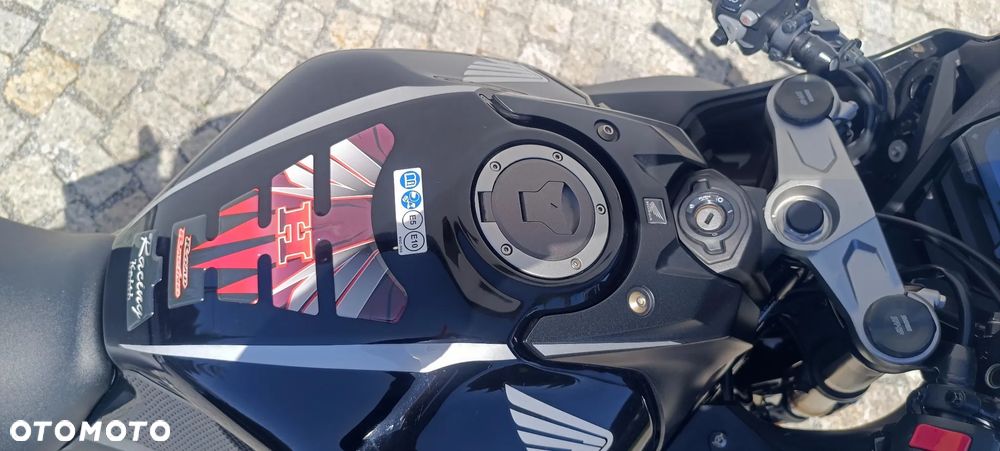 Honda CBR - 18