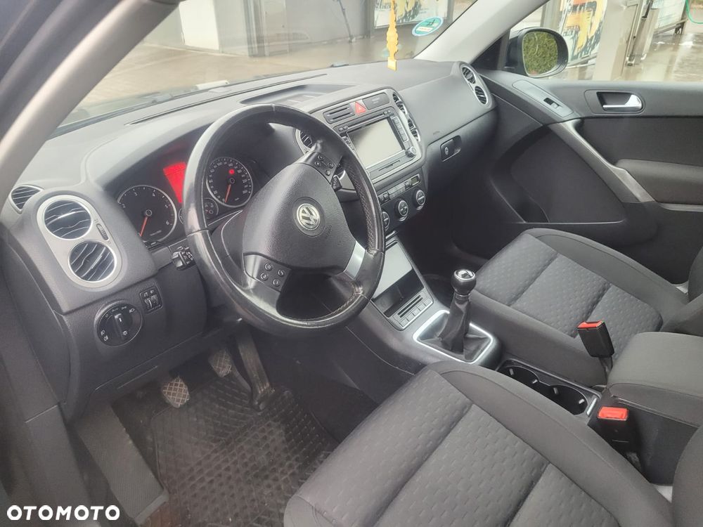 Volkswagen Tiguan - 6