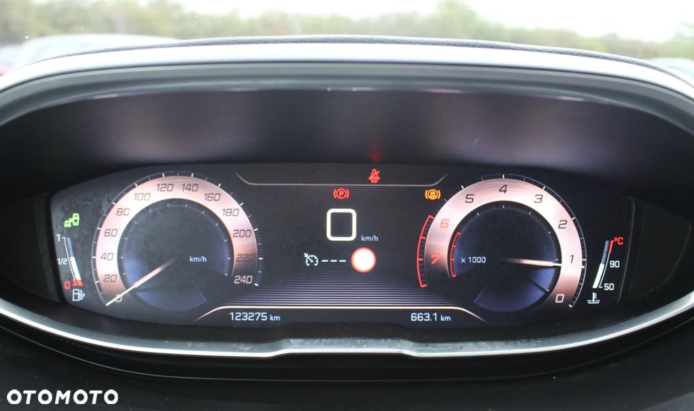 Peugeot 3008 1.2 PureTech Allure S&S - 29