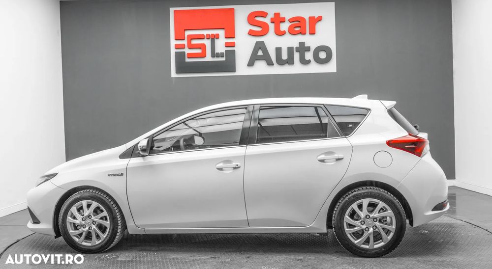 Toyota Auris 1.8 L VVT-i Sol + - 9