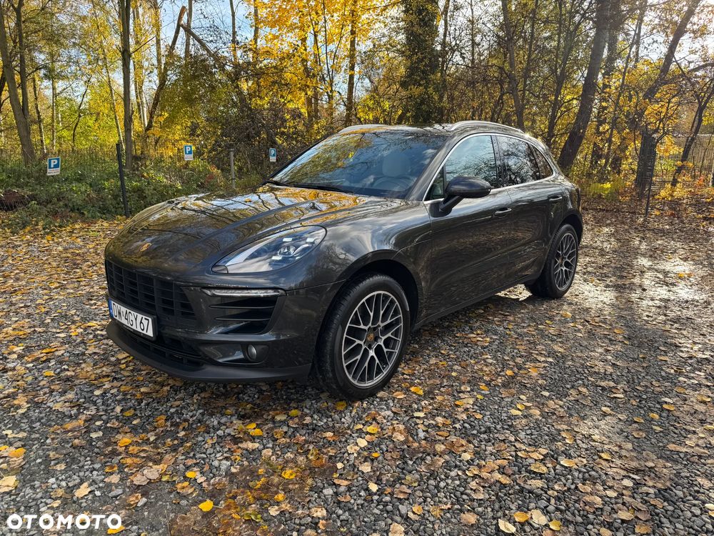 Porsche Macan - 1