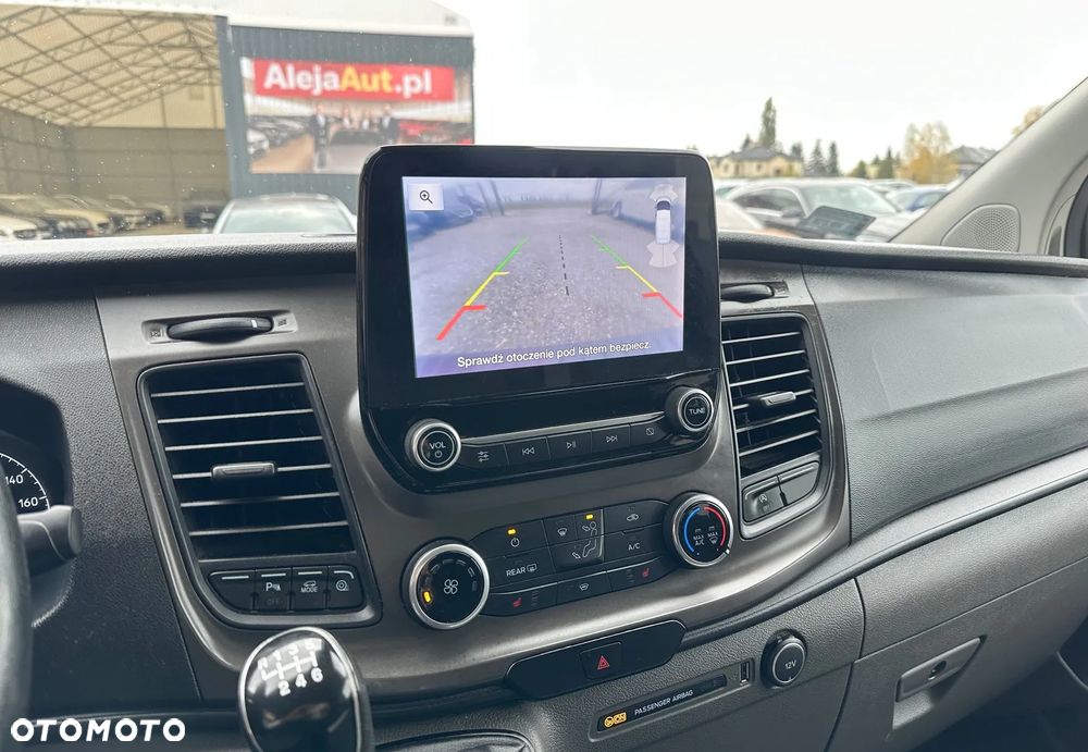 Ford Transit Custom 310 L2H1 Limited - 11