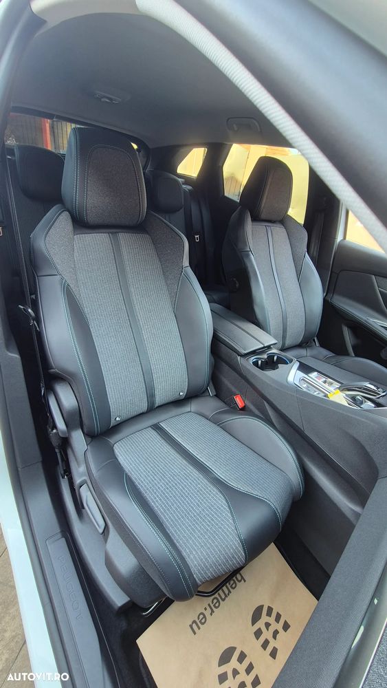 Peugeot 3008 PHEV EAT8 Allure - 12