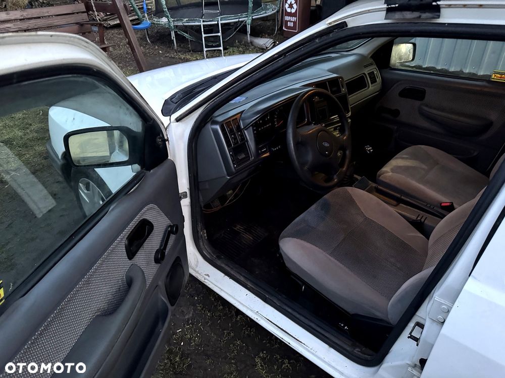 Ford Sierra 1.6 CL - 14