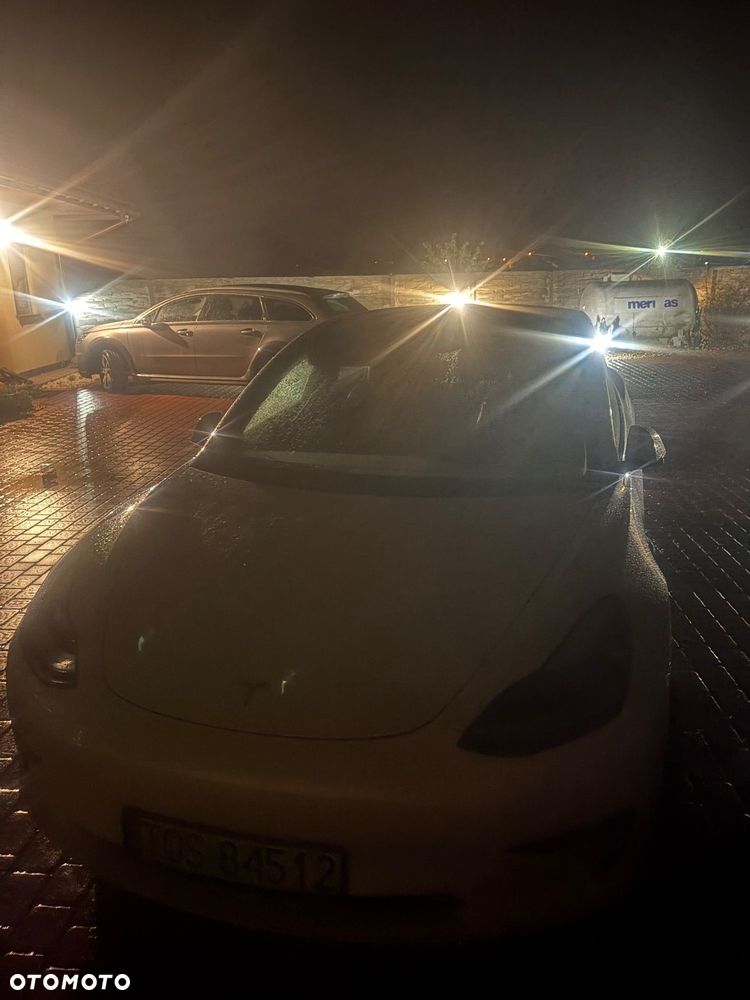 Tesla Model 3 - 7