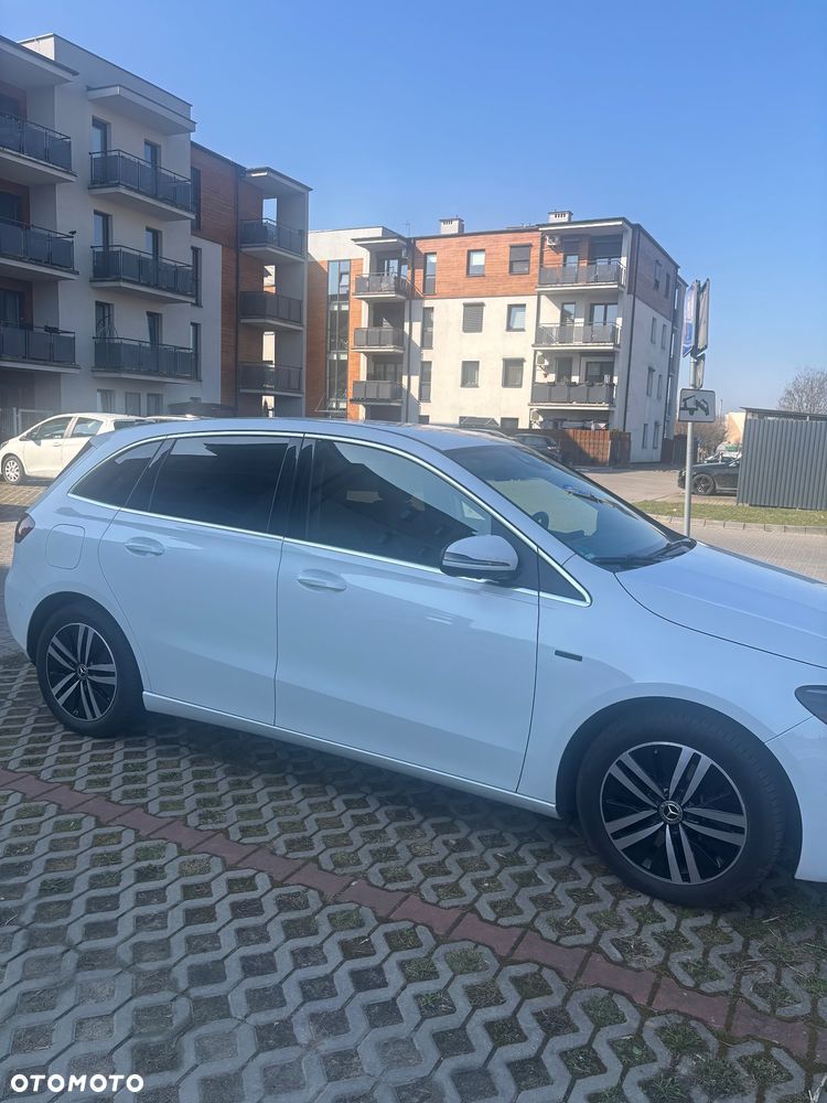 Mercedes-Benz Klasa B 250 e 8G-DCT Progressive - 3