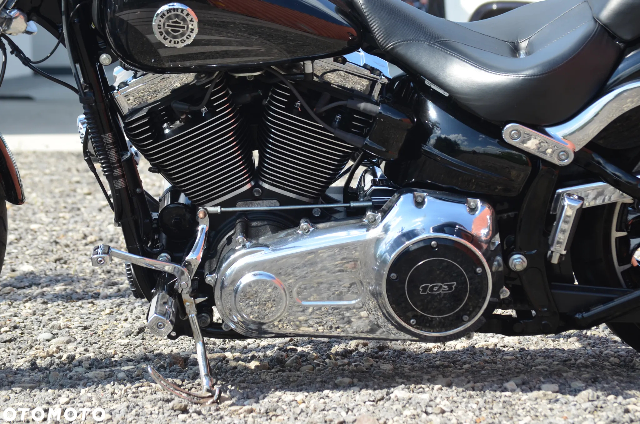Harley-Davidson FXSB Breakout - 11