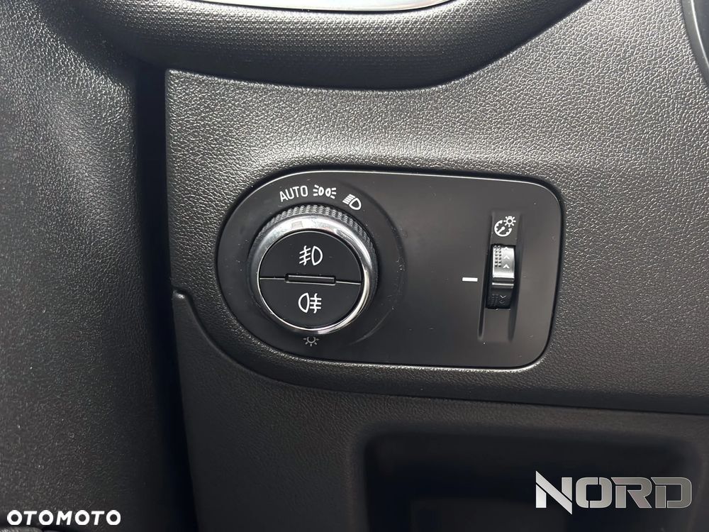 Opel Crossland X 1.2 T Enjoy S&S - 17