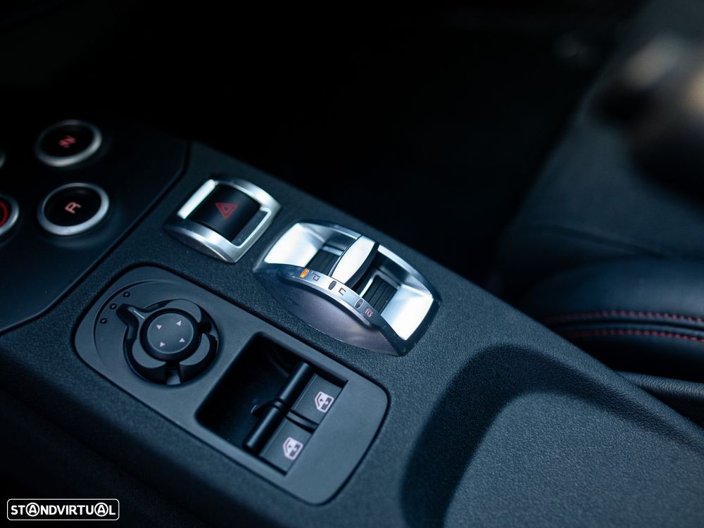 Alfa Romeo 4C 1750 TBi - 29