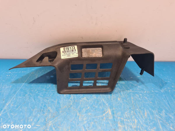 BOCZEK BAGAŻNIKA LEWY 799125069R RENAULT MEGANE IV