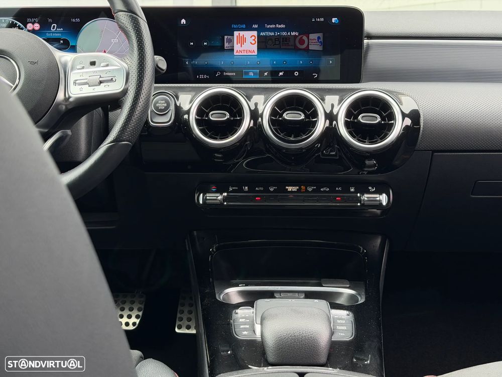 Mercedes-Benz A 250 e 8G-DCT AMG Line - 32