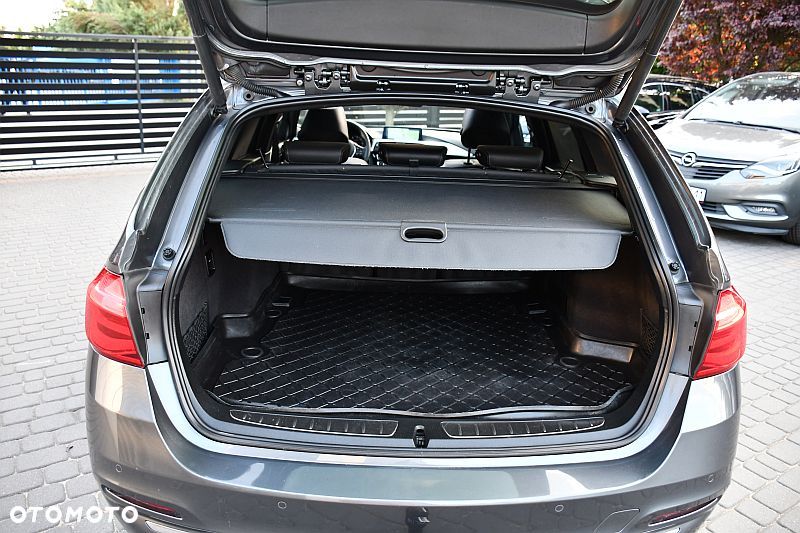 BMW Seria 3 320d xDrive Edition Luxury Line Purity - 26