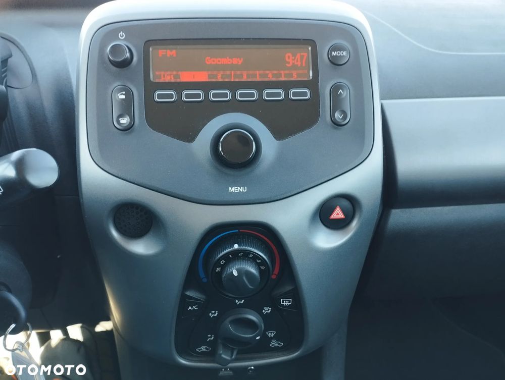 Toyota Aygo x-play - 17