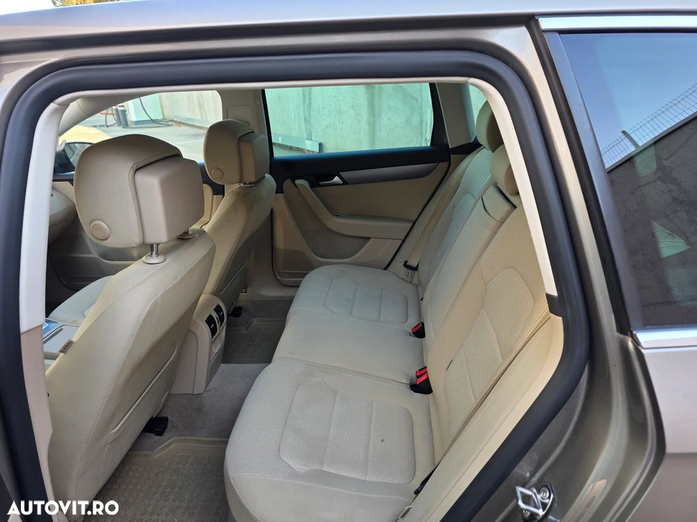 Volkswagen Passat Variant 2.0 TDI BlueMotion Technology DSG Comfortline - 11