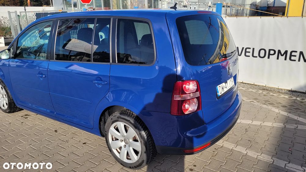 Volkswagen Touran 1.9 TDI DPF BlueMot Conceptline - 7