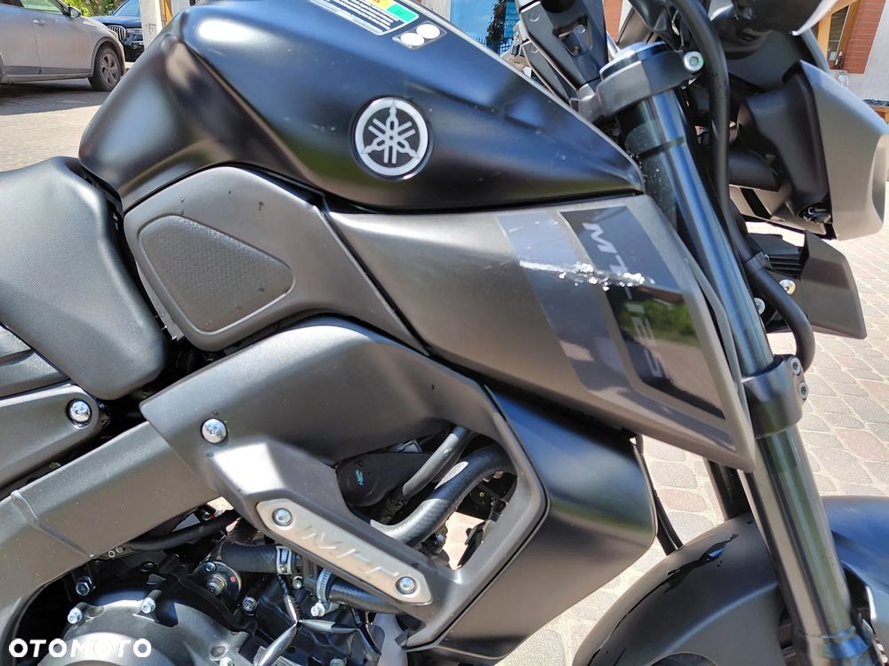 Yamaha MT - 12