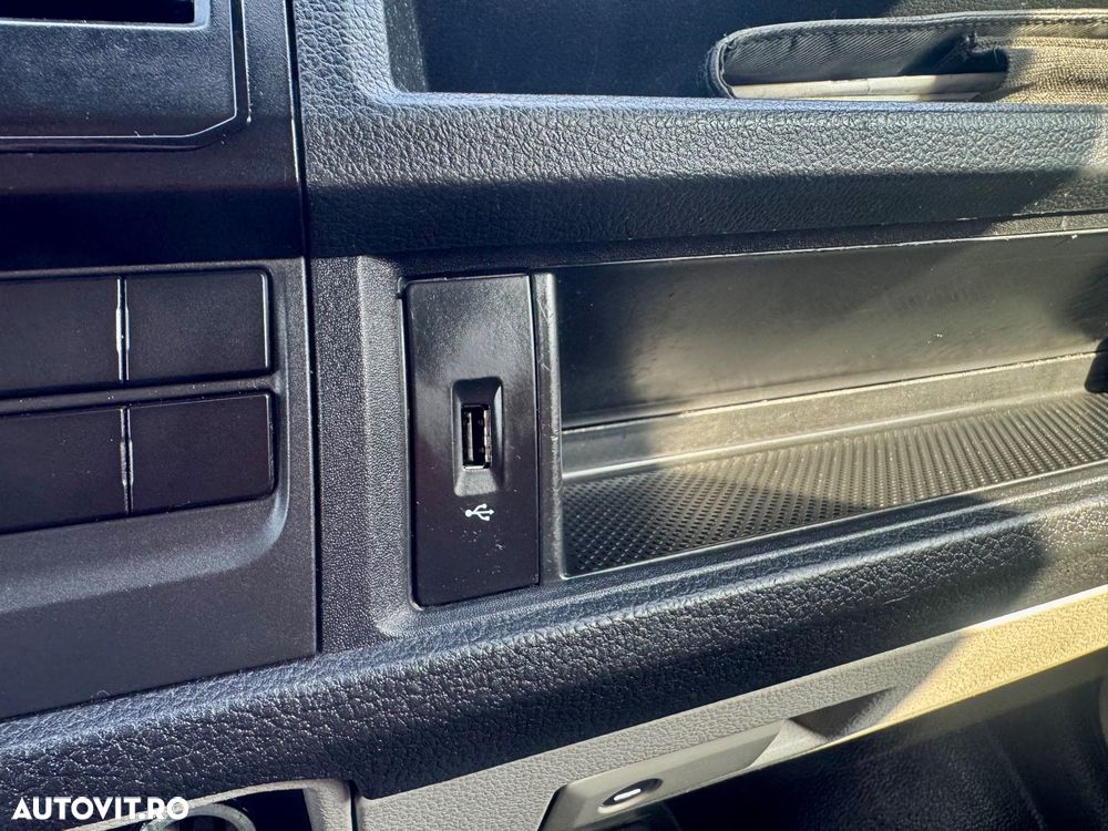 Volkswagen Caravelle KR Highline DSG - 38