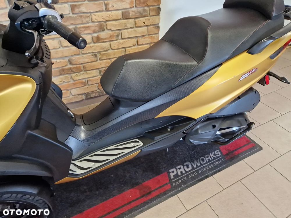 Piaggio MP-3 - 24