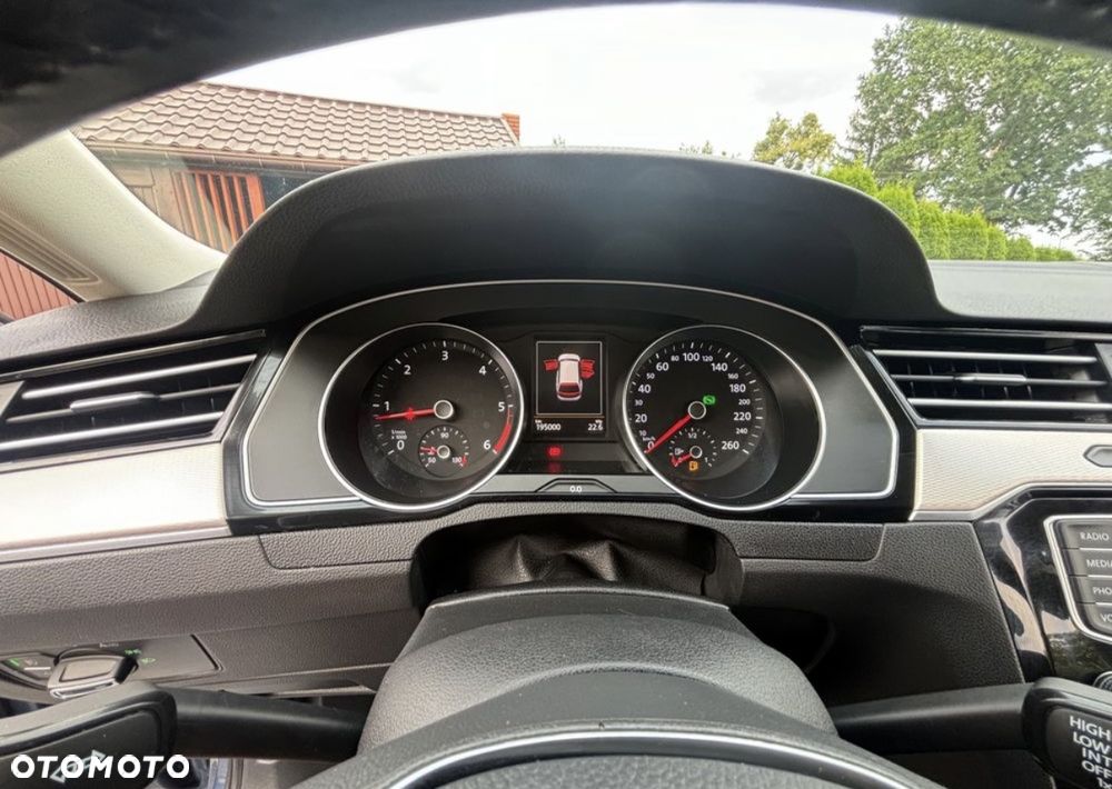 Volkswagen Passat Alltrack 2.0 TDI SCR 4Motion DSG - 16