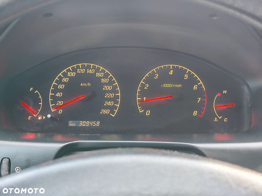 Mitsubishi Galant - 19