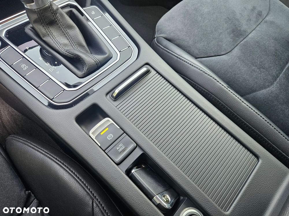 Volkswagen Arteon 2.0 TDI SCR DSG Elegance - 25