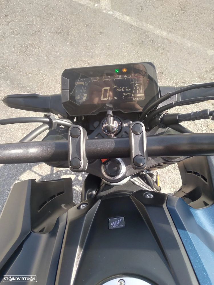 Honda CB CB 125 R - 5