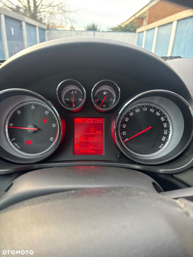 Opel Insignia 2.0 CDTI - 15