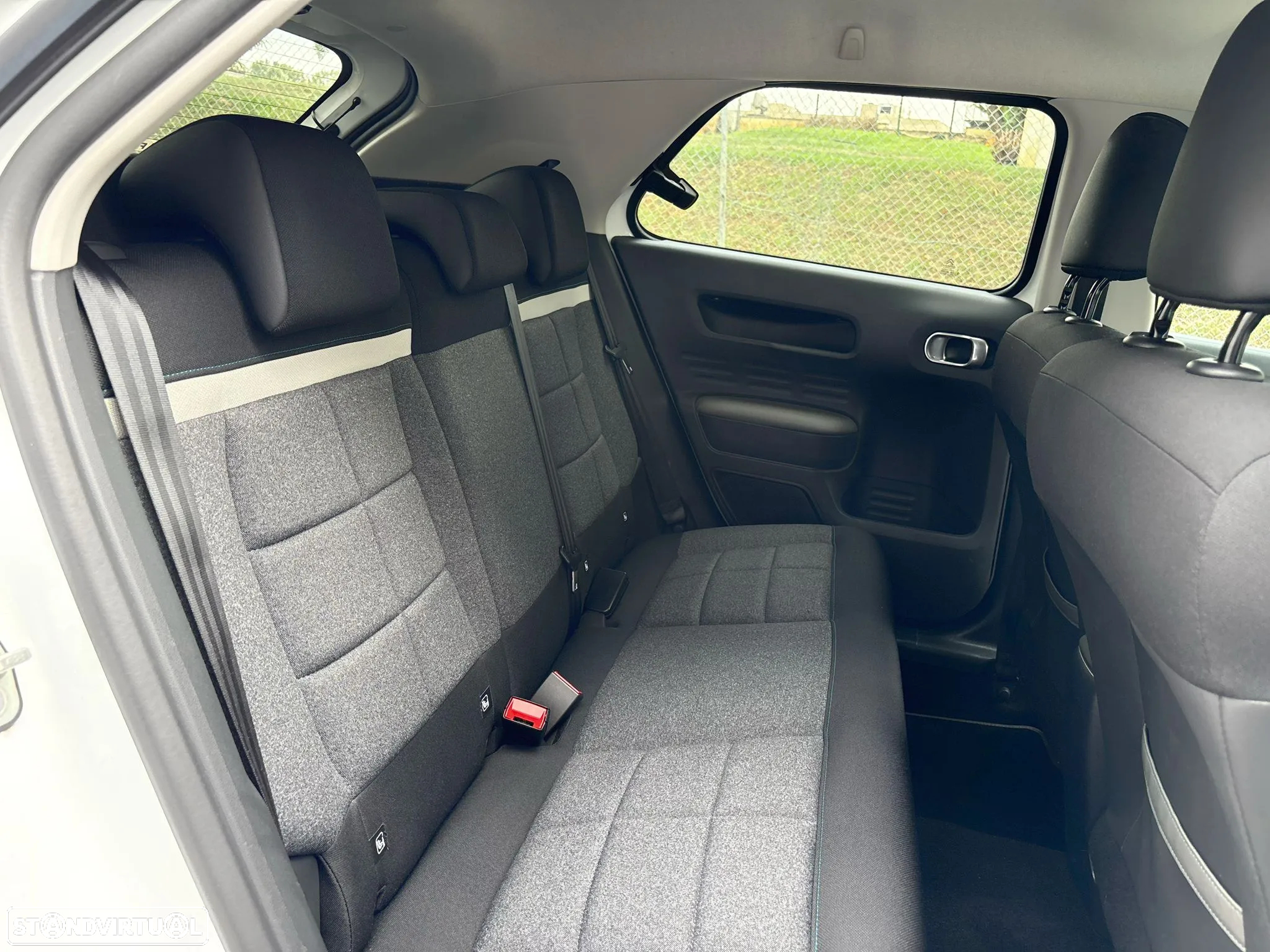 Citroën C4 Cactus 1.2 PureTech Shine - 12