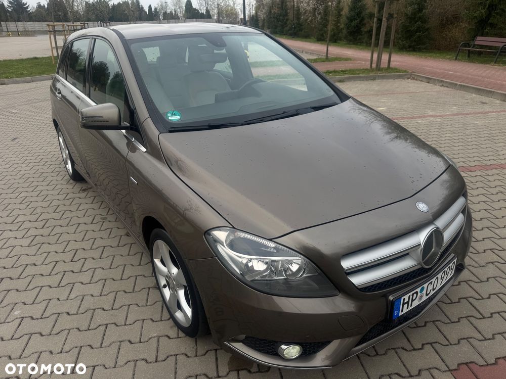 Mercedes-Benz Klasa B 180 BlueEFFICIENCY Edition Style - 15