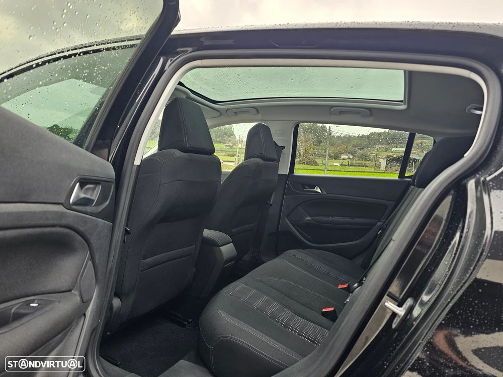 Peugeot 308 1.6 BlueHDi Allure J17 - 17