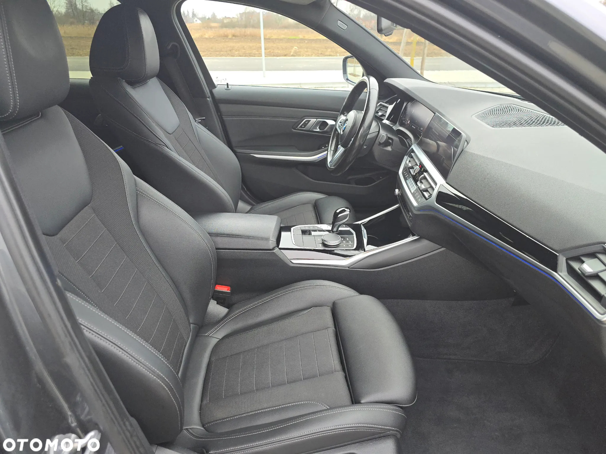 BMW Seria 3 320d Touring Advantage - 9