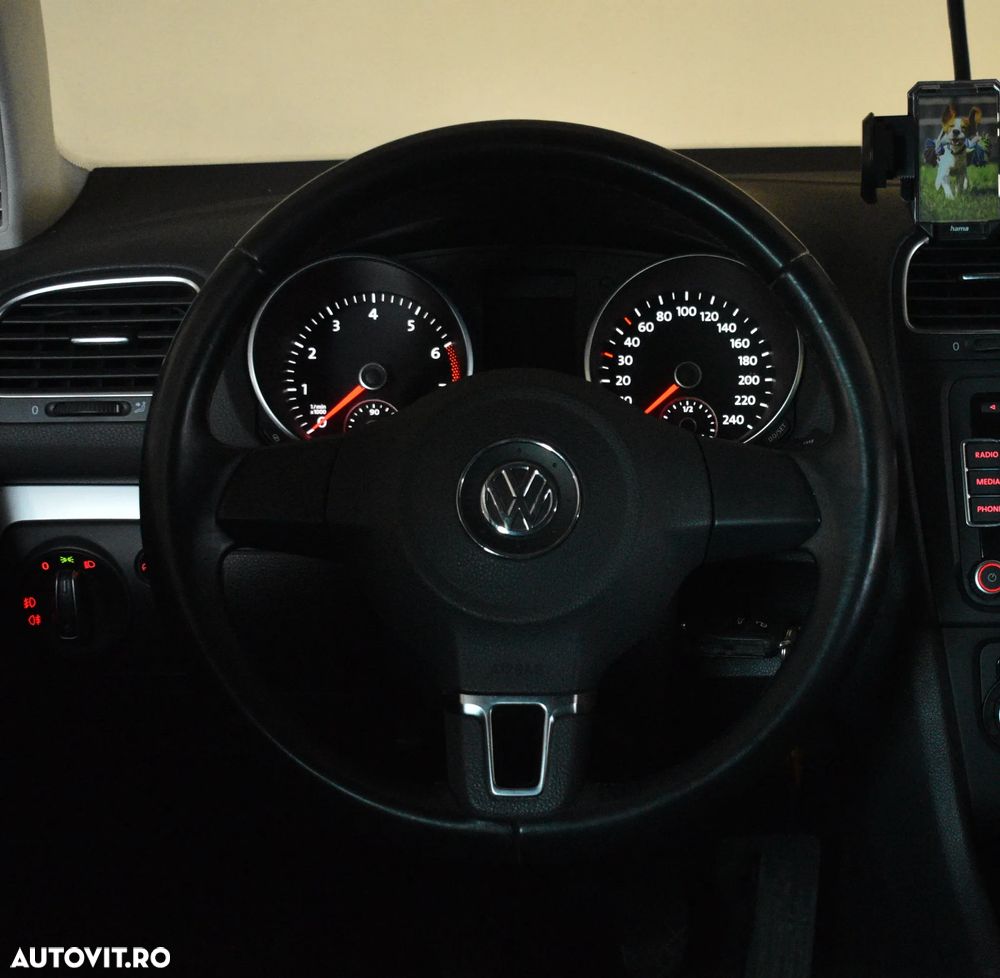 Volkswagen Golf - 5