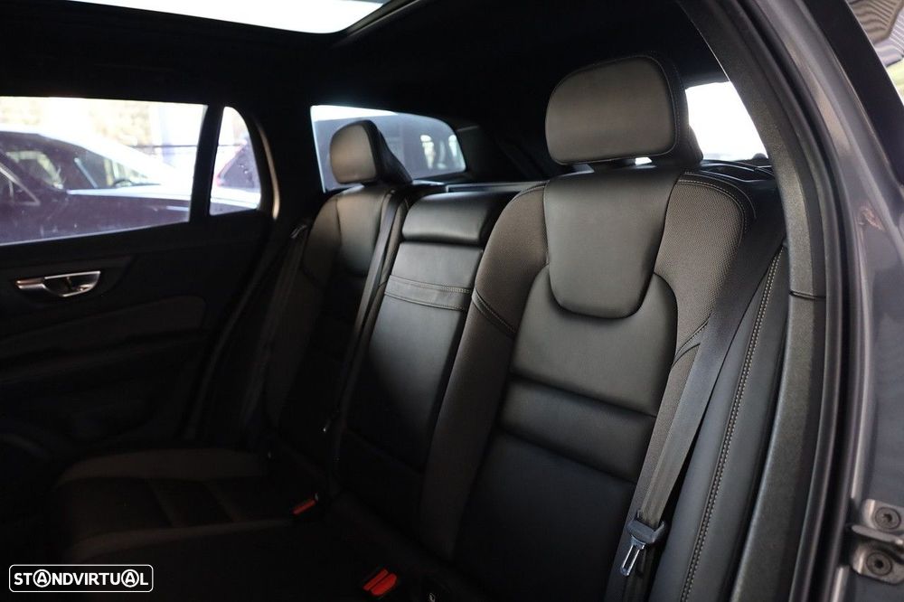 Volvo V60 2.0 B4 R-Design Geartronic - 11
