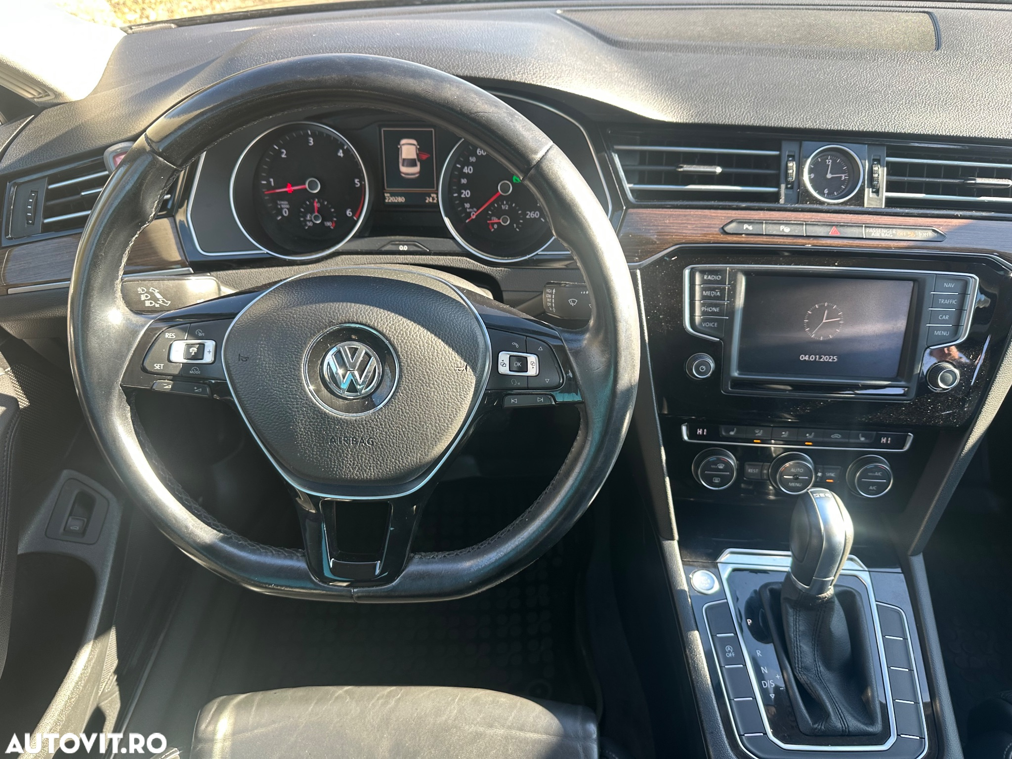 Volkswagen Passat - 9