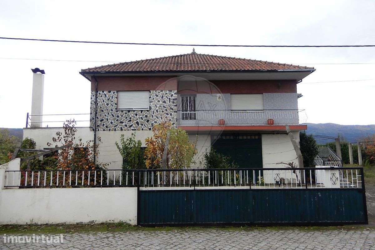 Moradia T4 para venda - Grande imagem: 2/12
