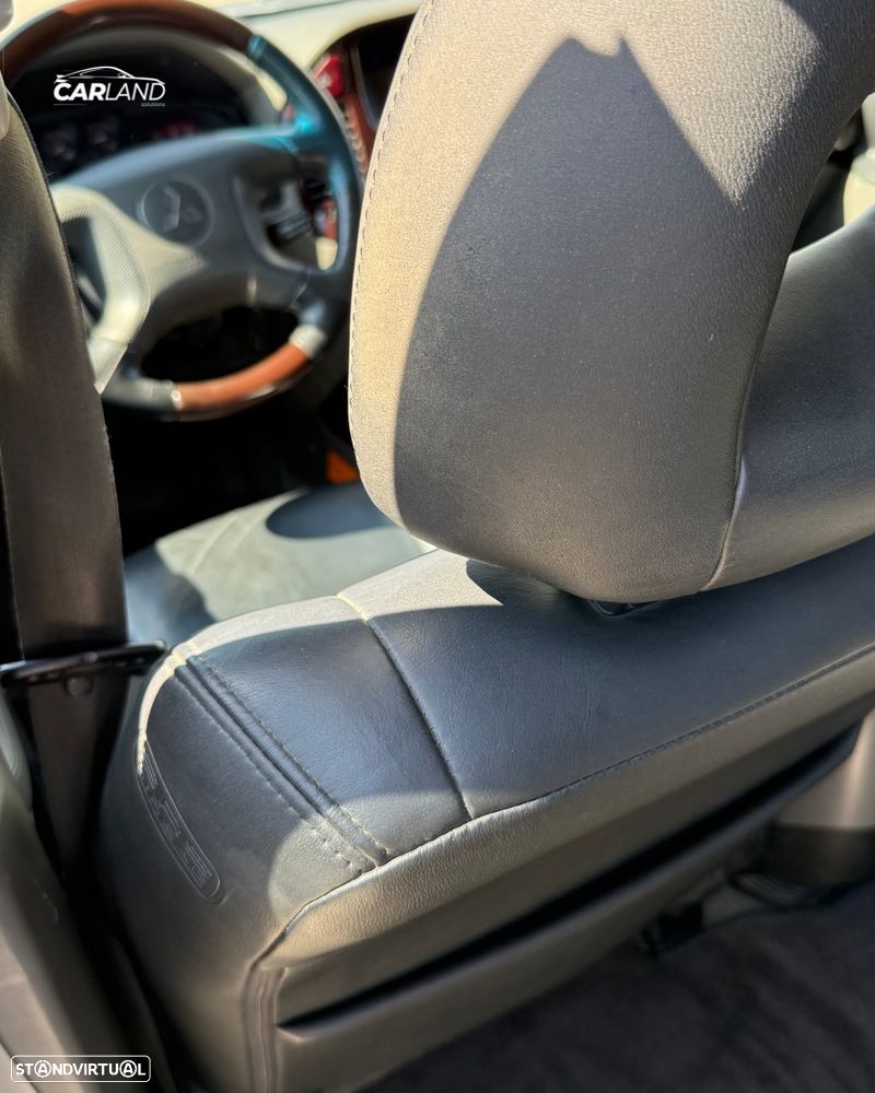 Mitsubishi Pajero - 13