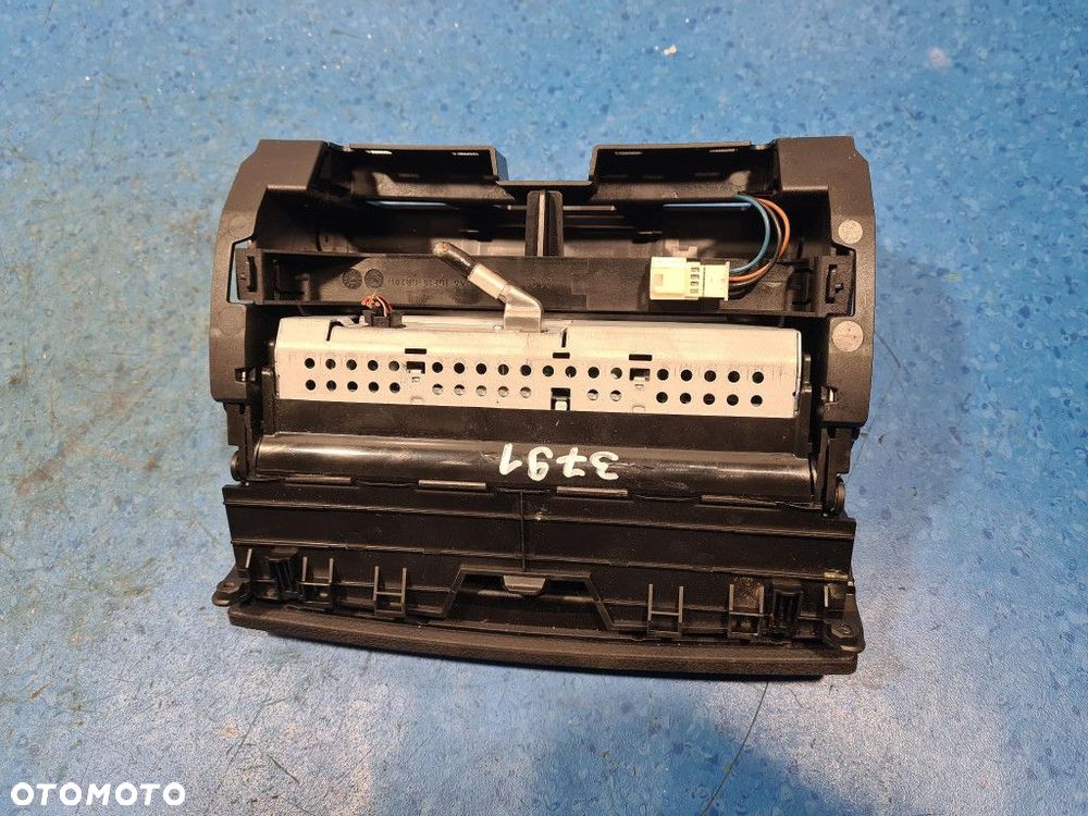 MERCEDES-BENZ W204 C 200 CDI WYŚWIETLACZ RADIA / GPS A20468012319F45 - 3