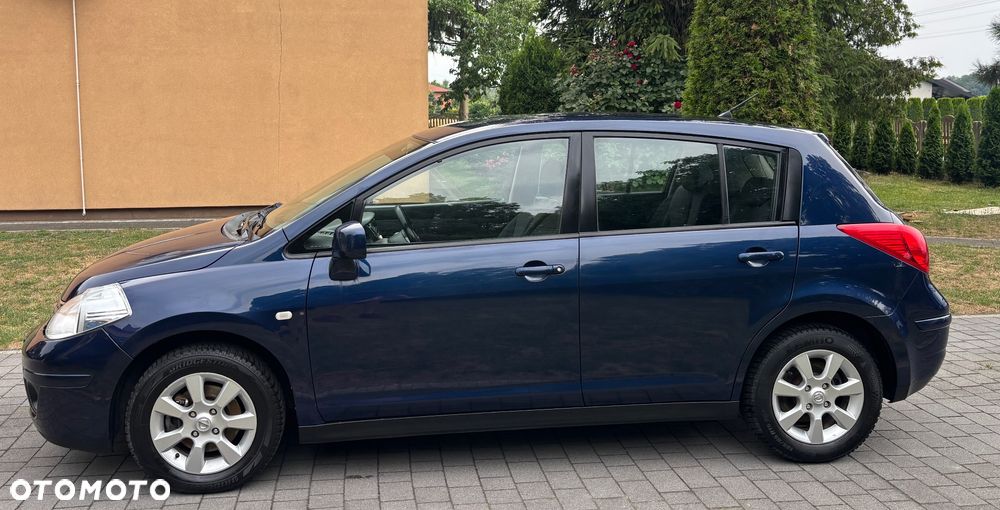 Nissan Tiida - 10