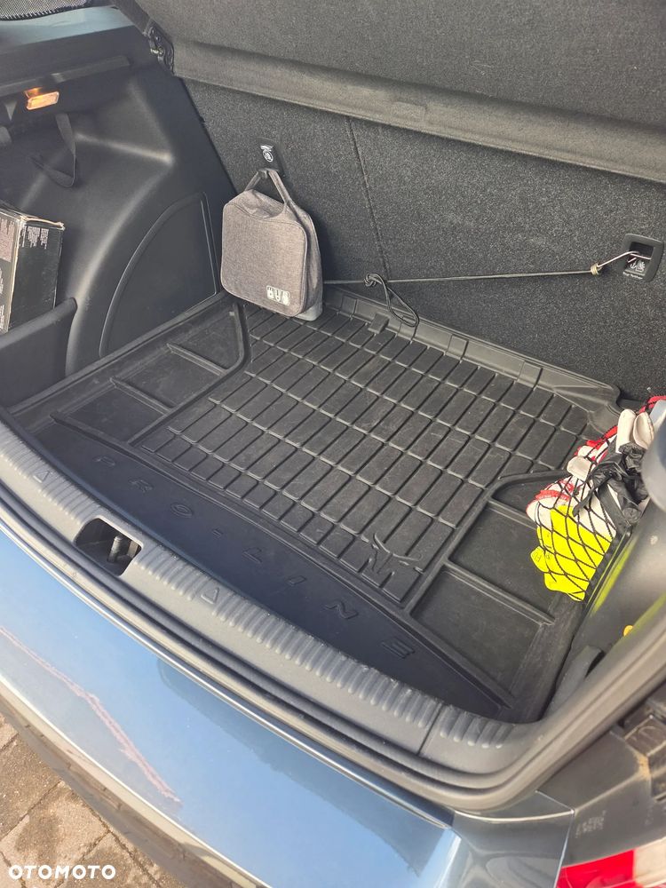 Skoda RAPID 1.2 TSI Ambition - 9